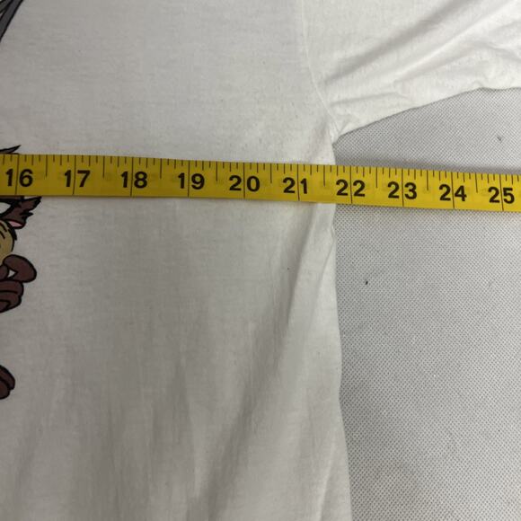 Vintage New York Yankees Looney Tunes T-shirt XL Made in USA Single Stitch 90s - Picture 6 of 8